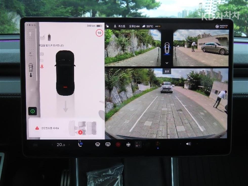 Tesla Model Y — miniaturë 9