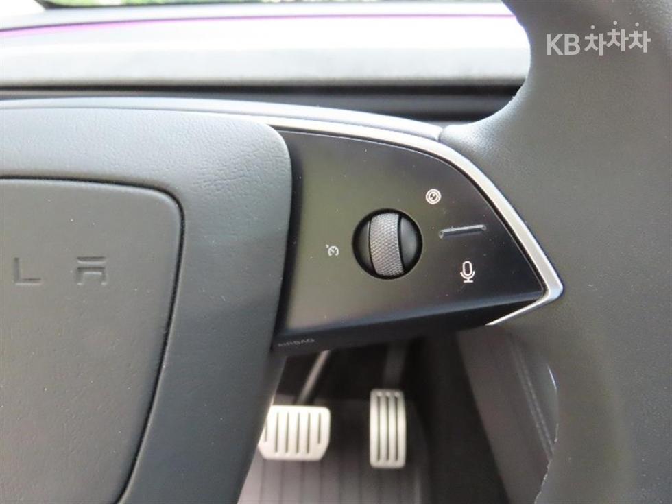 Tesla Model Y — miniaturë 12