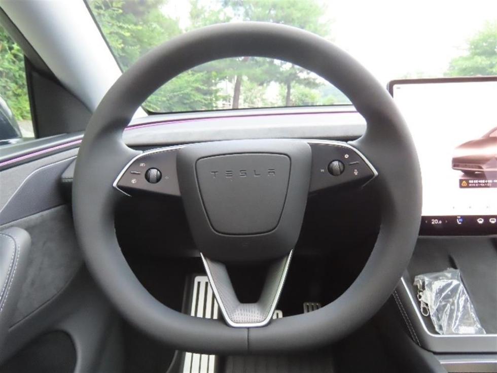 Tesla Model Y — miniaturë 16