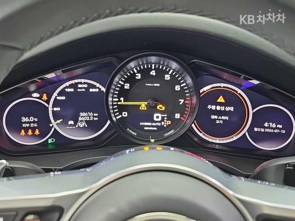 Porsche Cayenne — miniaturë 6