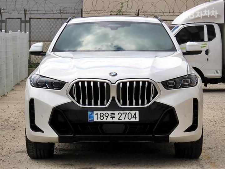 BMW X6 xDrive 40i — foto 1