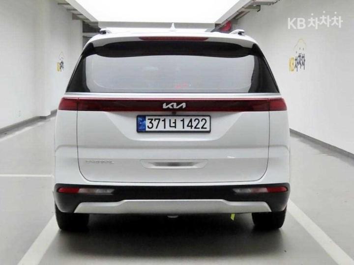 Kia Carnival — miniaturë 3