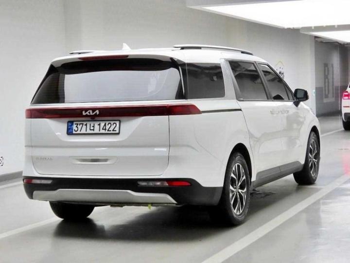 Kia Carnival — miniaturë 4