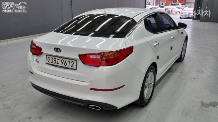 Kia K5 — miniaturë 2