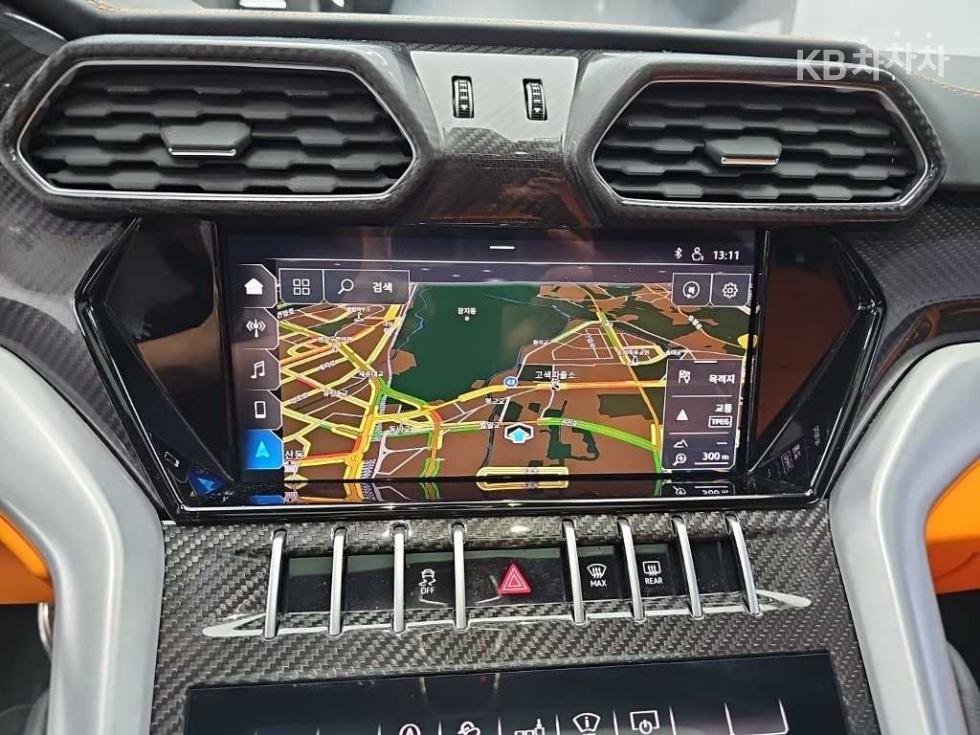 Lamborghini Urus — miniaturë 15
