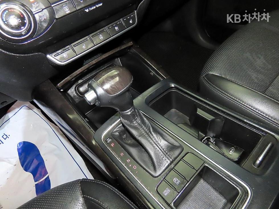 Kia Sorento — miniaturë 12