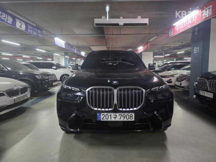BMW X7 xDrive 40i — foto 1