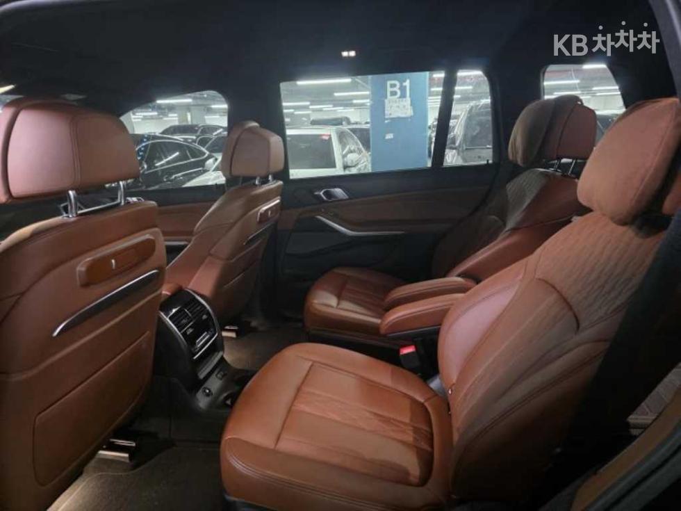 BMW X7 — miniaturë 5