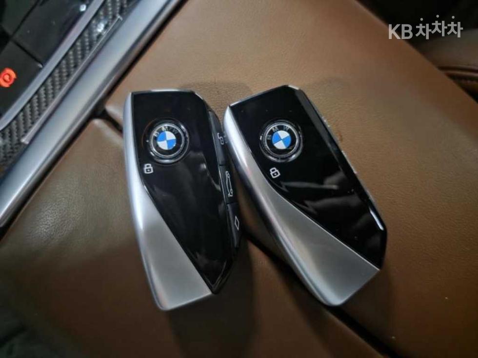 BMW X7 — miniaturë 11