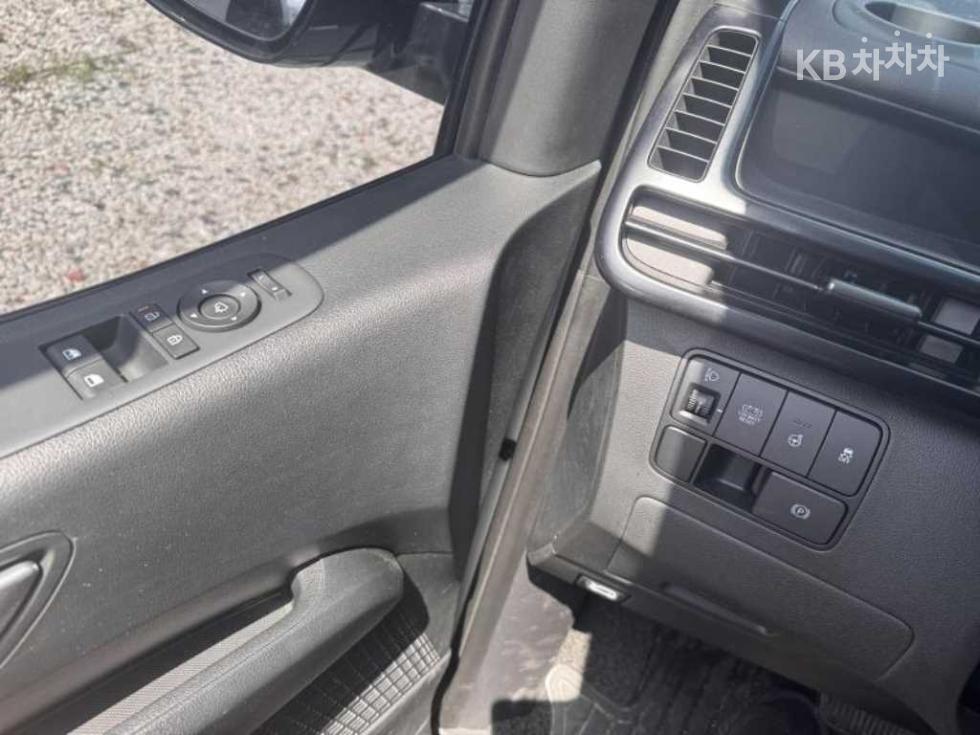 Hyundai Staria — miniaturë 6