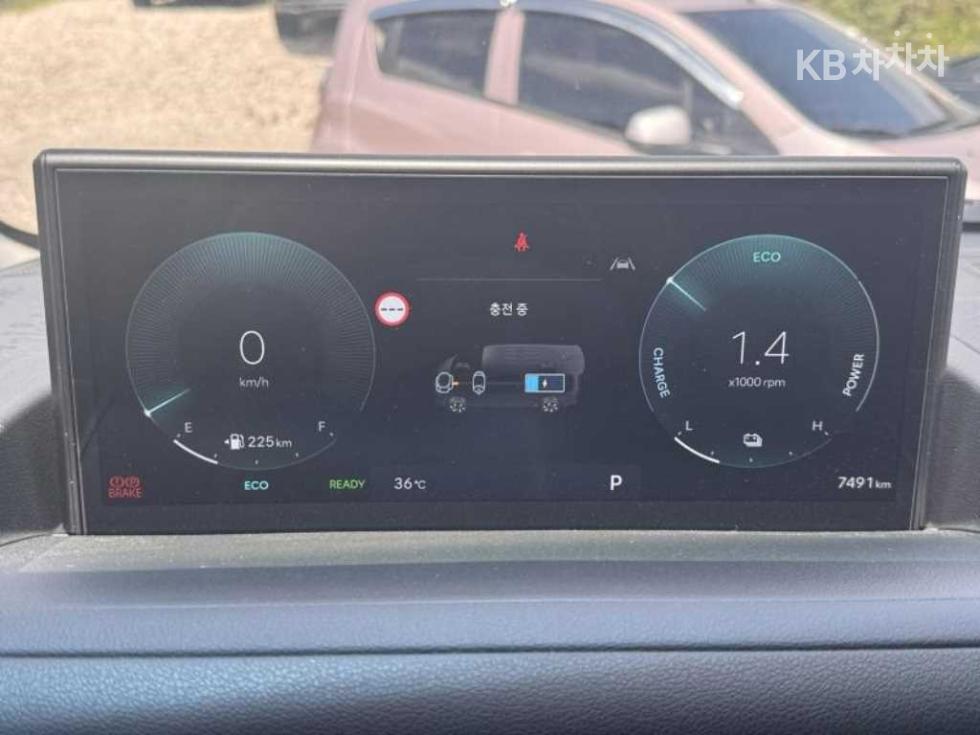 Hyundai Staria — miniaturë 8