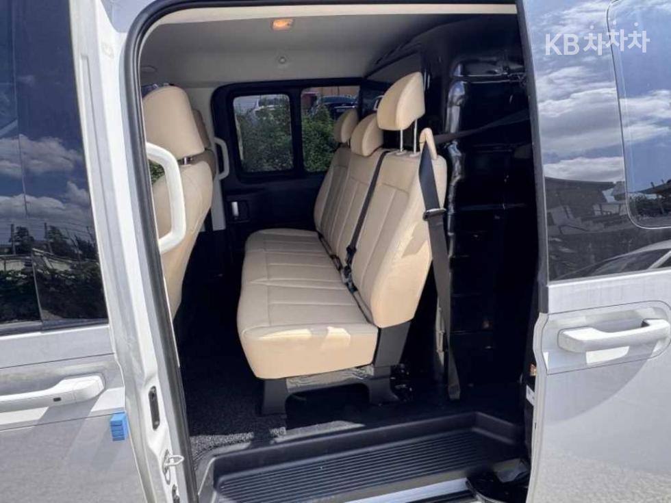 Hyundai Staria — miniaturë 11