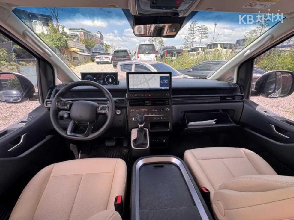 Hyundai Staria — miniaturë 14