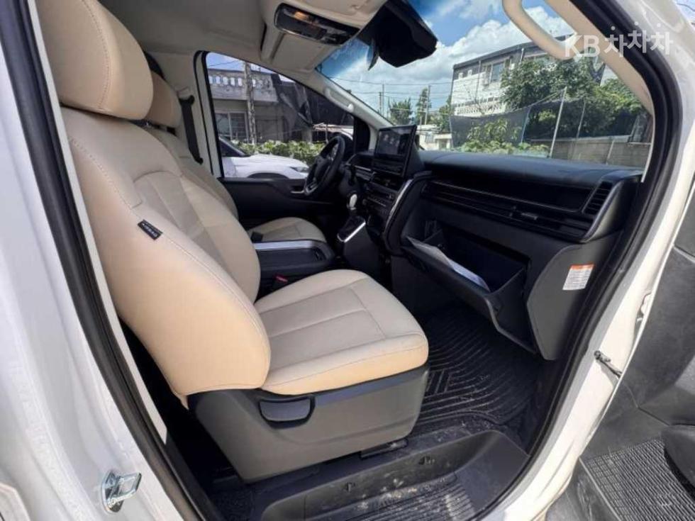 Hyundai Staria — miniaturë 15