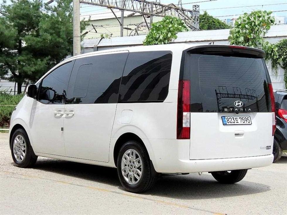 Hyundai Staria — miniaturë 3