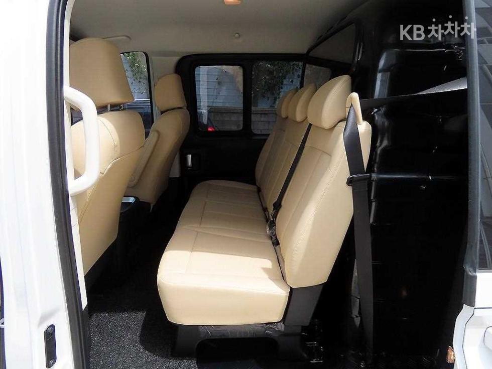 Hyundai Staria — miniaturë 6