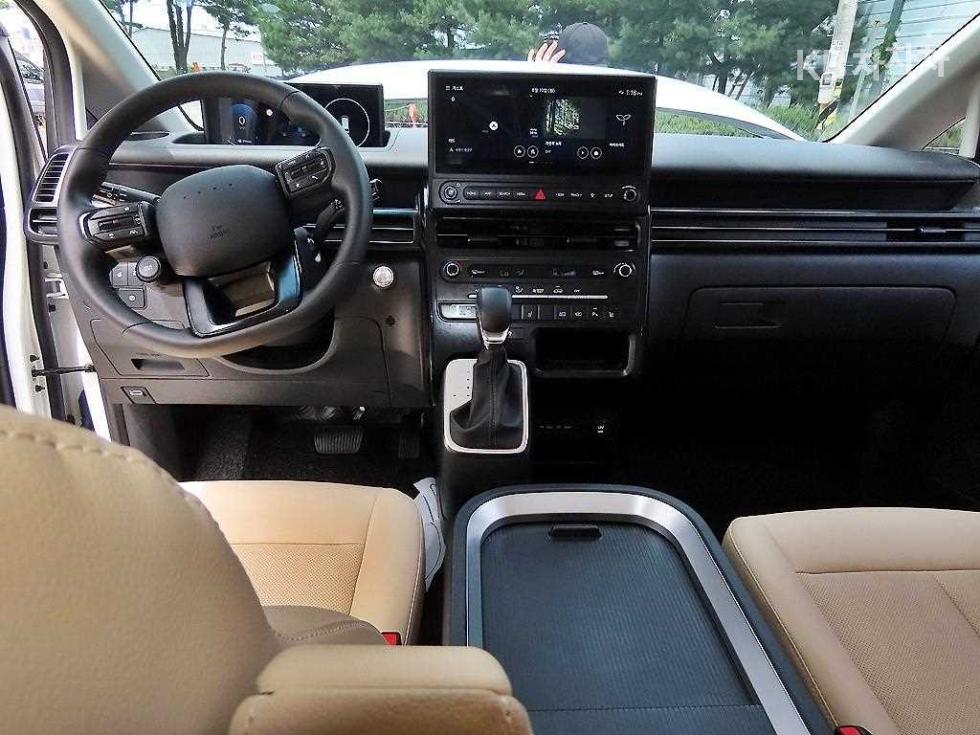 Hyundai Staria — miniaturë 7