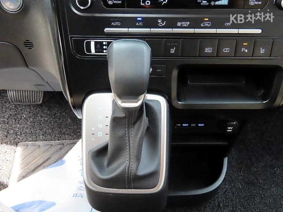 Hyundai Staria — miniaturë 10