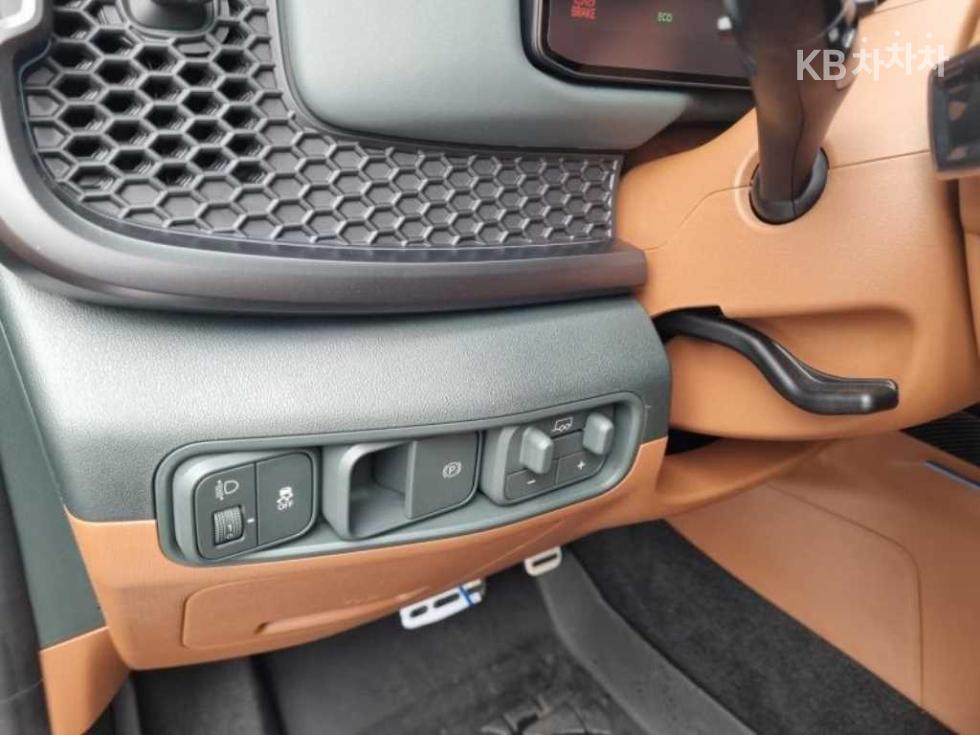 Kia Tasman — miniaturë 10