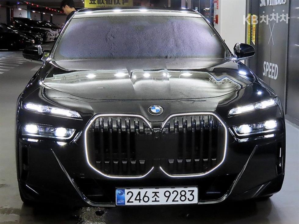 BMW 7er — miniaturë 2