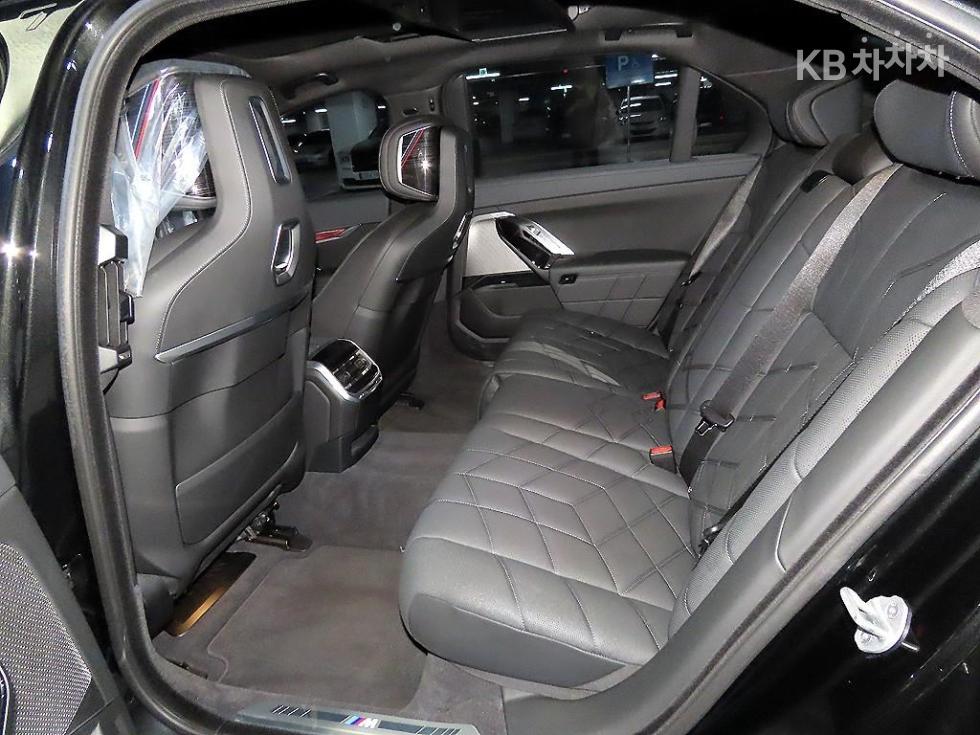 BMW 7er — miniaturë 7