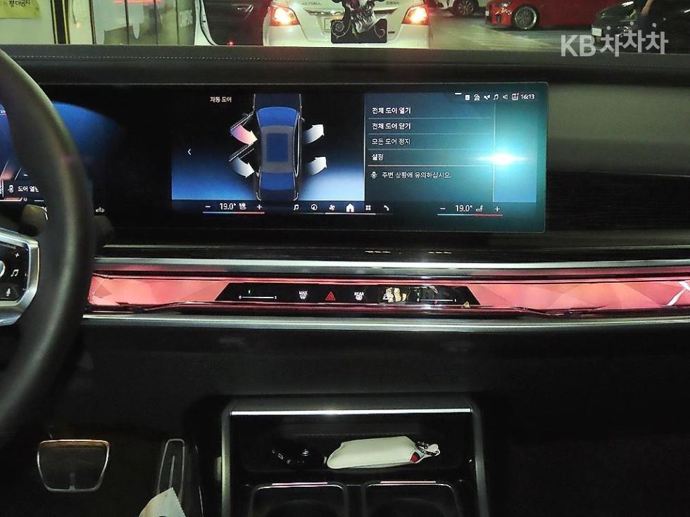 BMW 7er — miniaturë 11