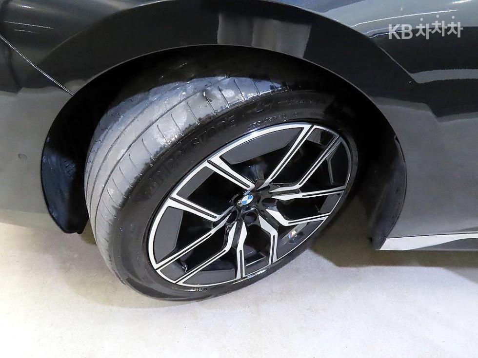 BMW 7er — miniaturë 20