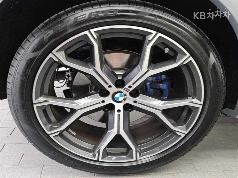 BMW X5 — miniaturë 4