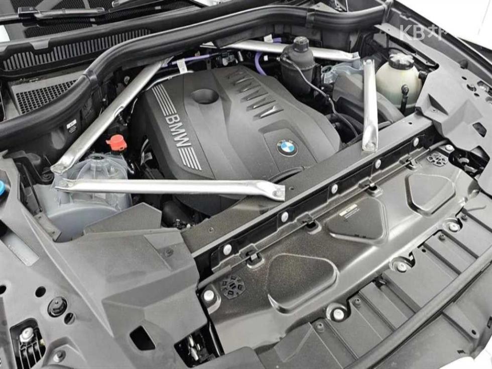 BMW X5 — miniaturë 5
