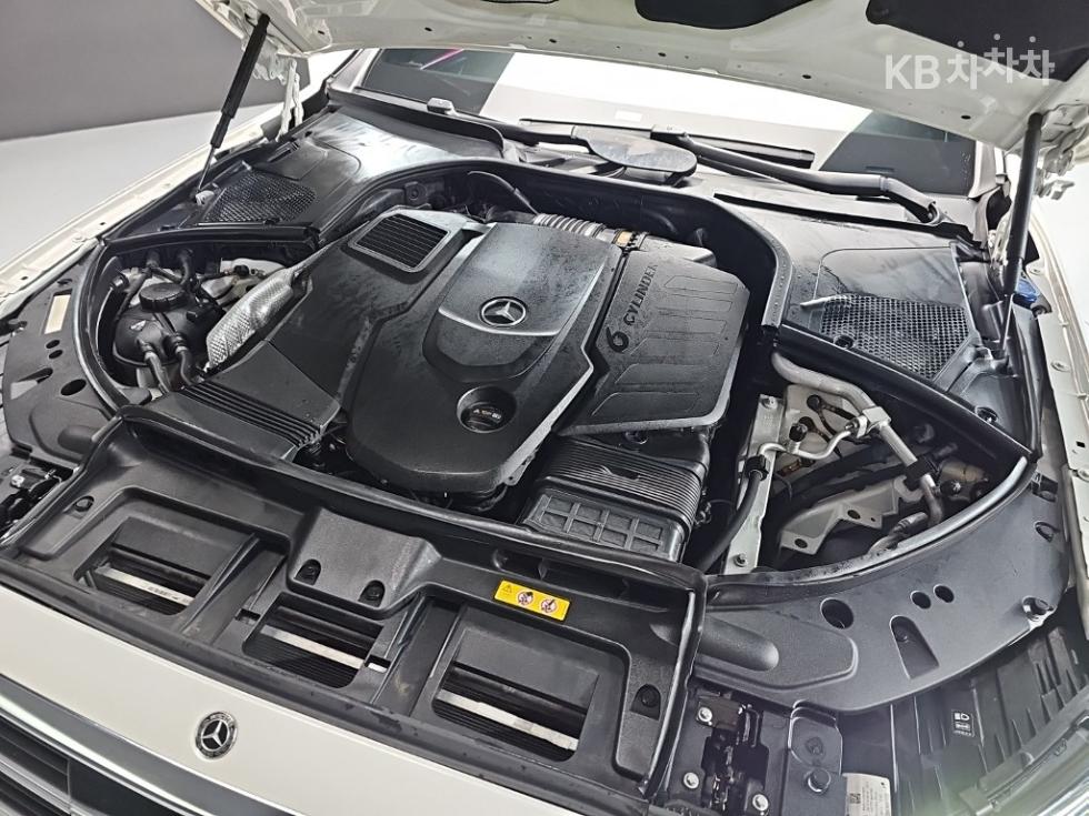 2021 Mercedes-Benz S photo