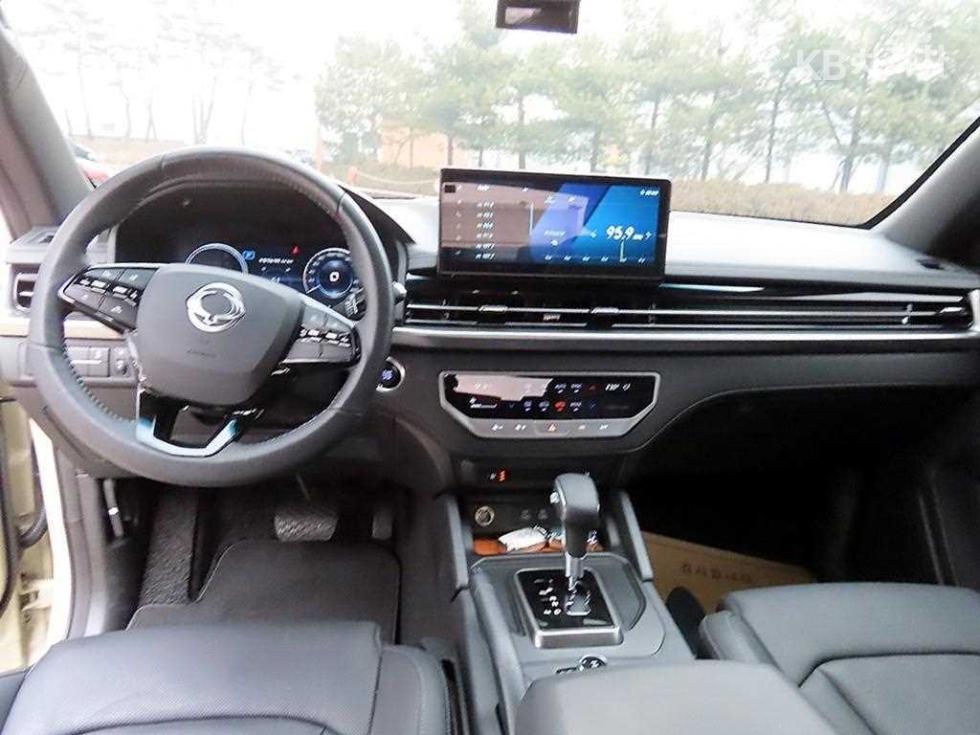 SsangYong Rexton — miniaturë 7