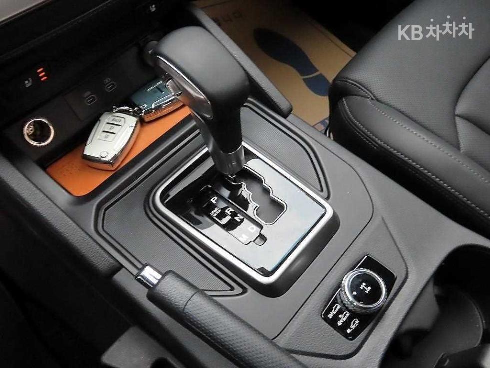 SsangYong Rexton — miniaturë 10