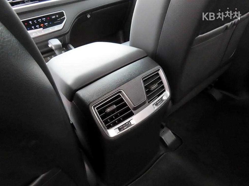 SsangYong Rexton — miniaturë 16