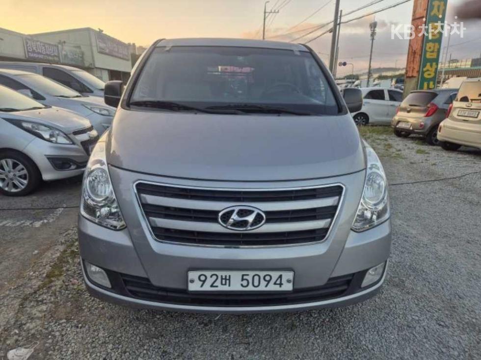 Hyundai Starex 5인승 밴 — foto 1