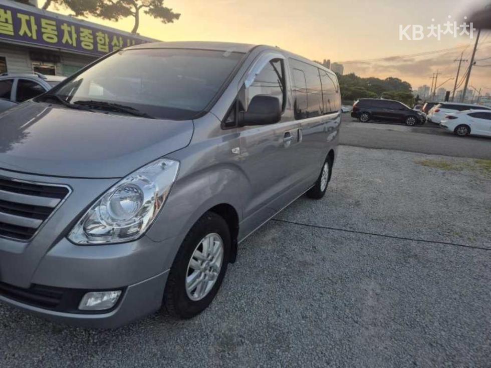 Hyundai Starex — miniaturë 3