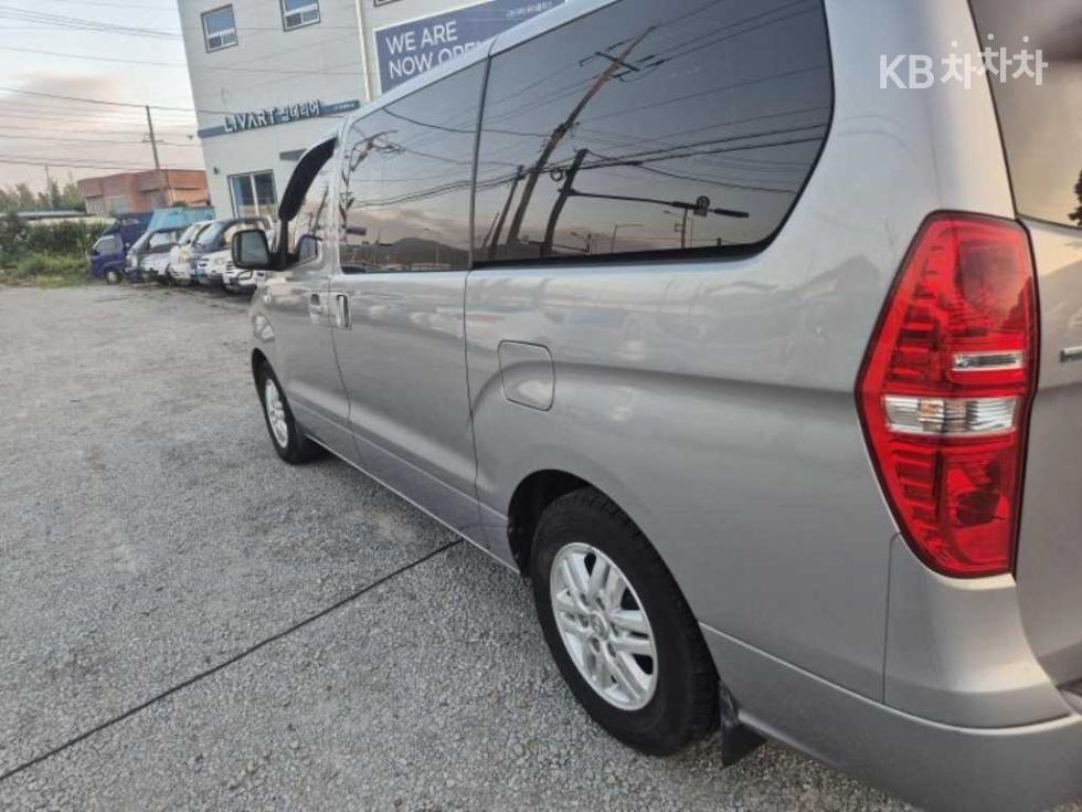 Hyundai Starex — miniaturë 6