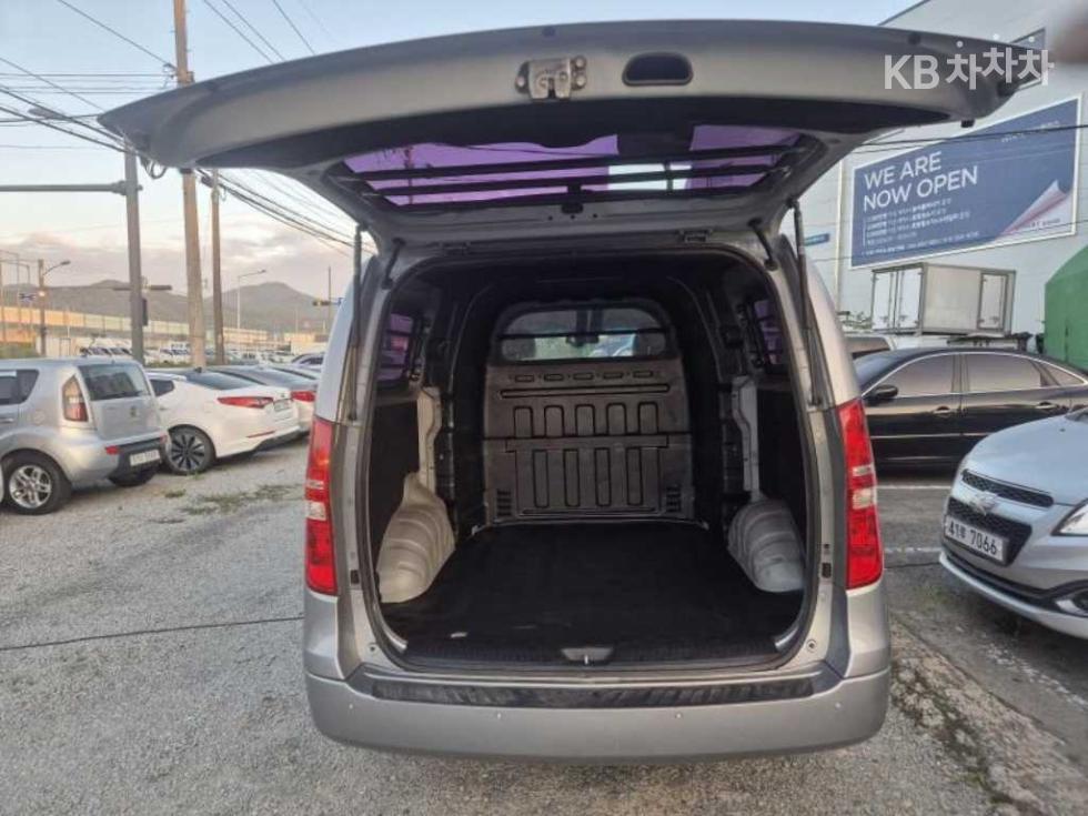 Hyundai Starex — miniaturë 7