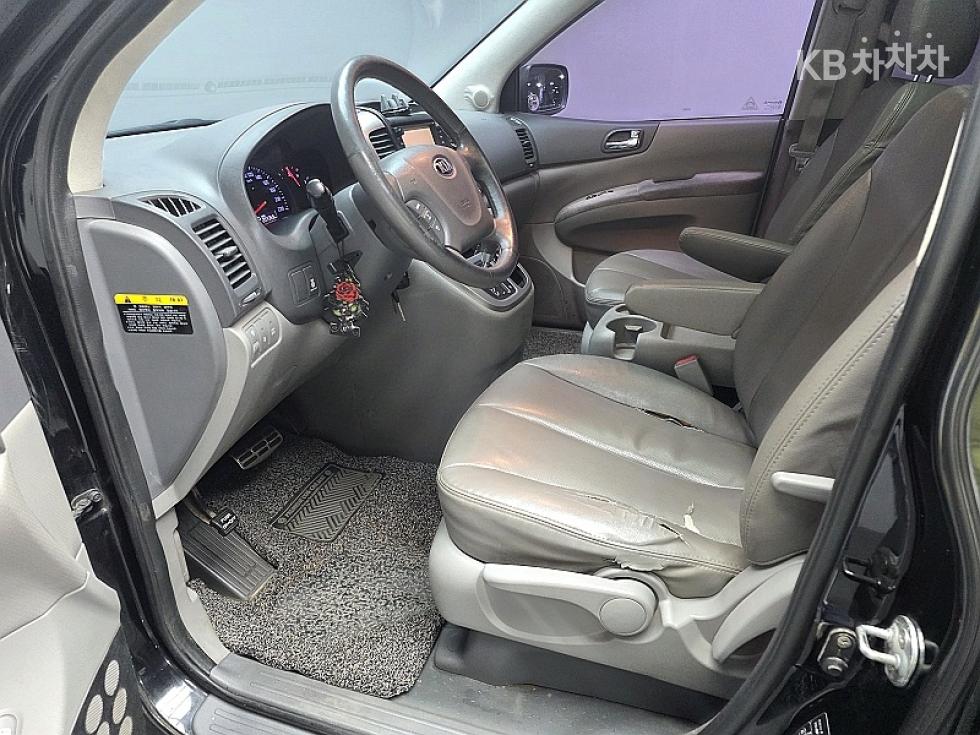 Kia Carnival — miniaturë 11