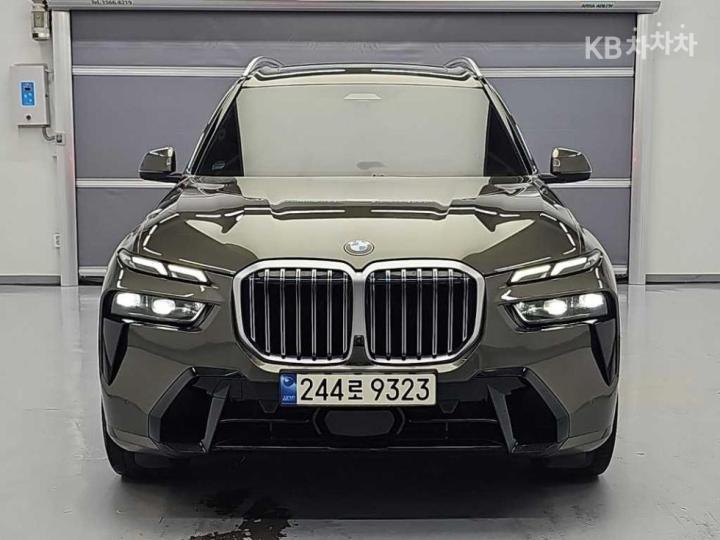 BMW X7 xDrive 40i — foto 1