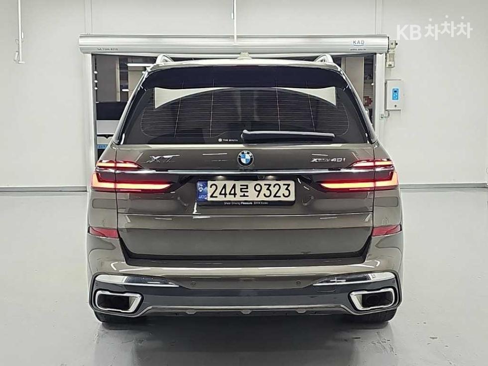 BMW X7 — miniaturë 2