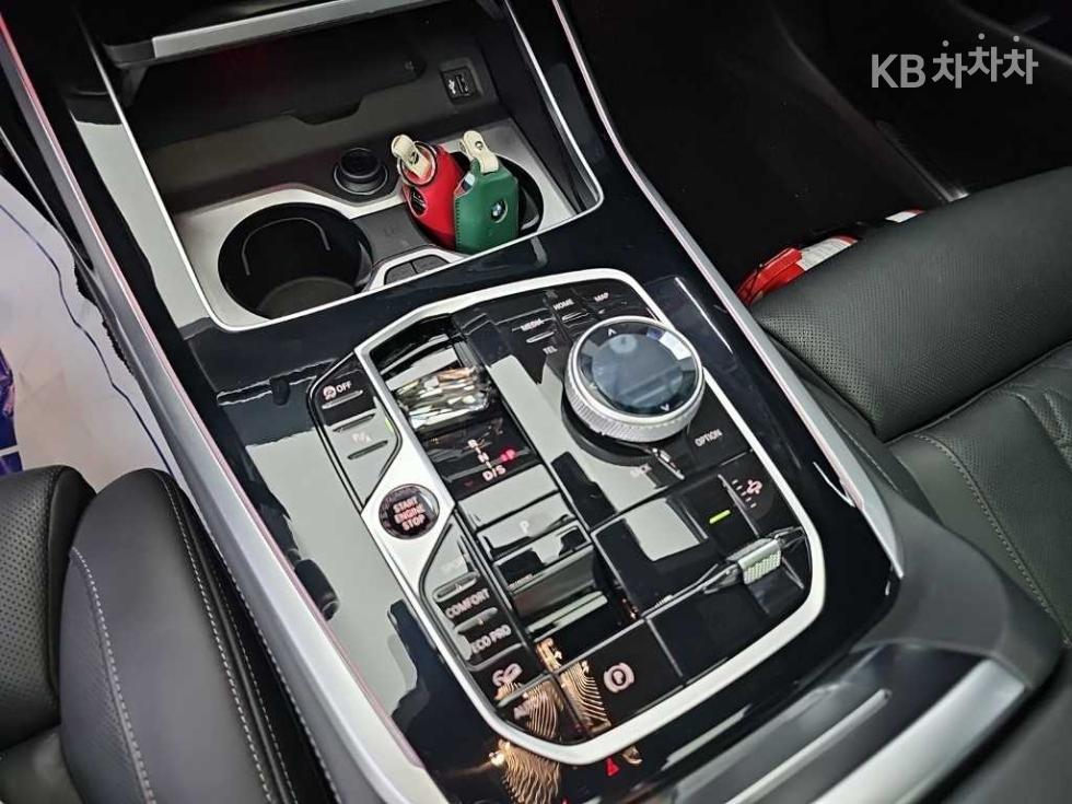 BMW X7 — miniaturë 8