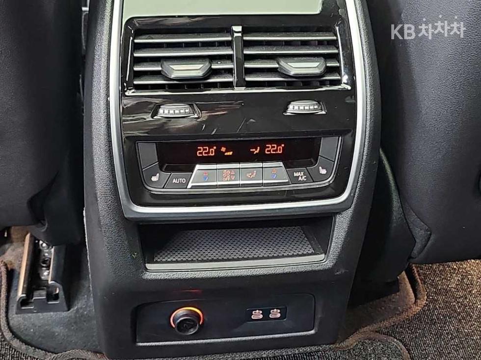 BMW X7 — miniaturë 13
