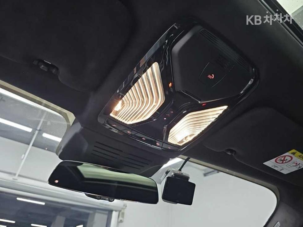 BMW X7 — miniaturë 17