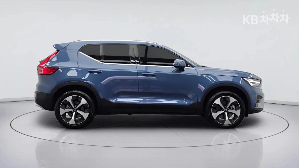 Volvo XC40 — miniaturë 4
