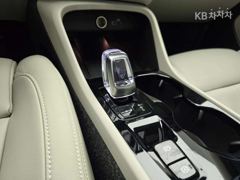 Volvo XC40 — miniaturë 9