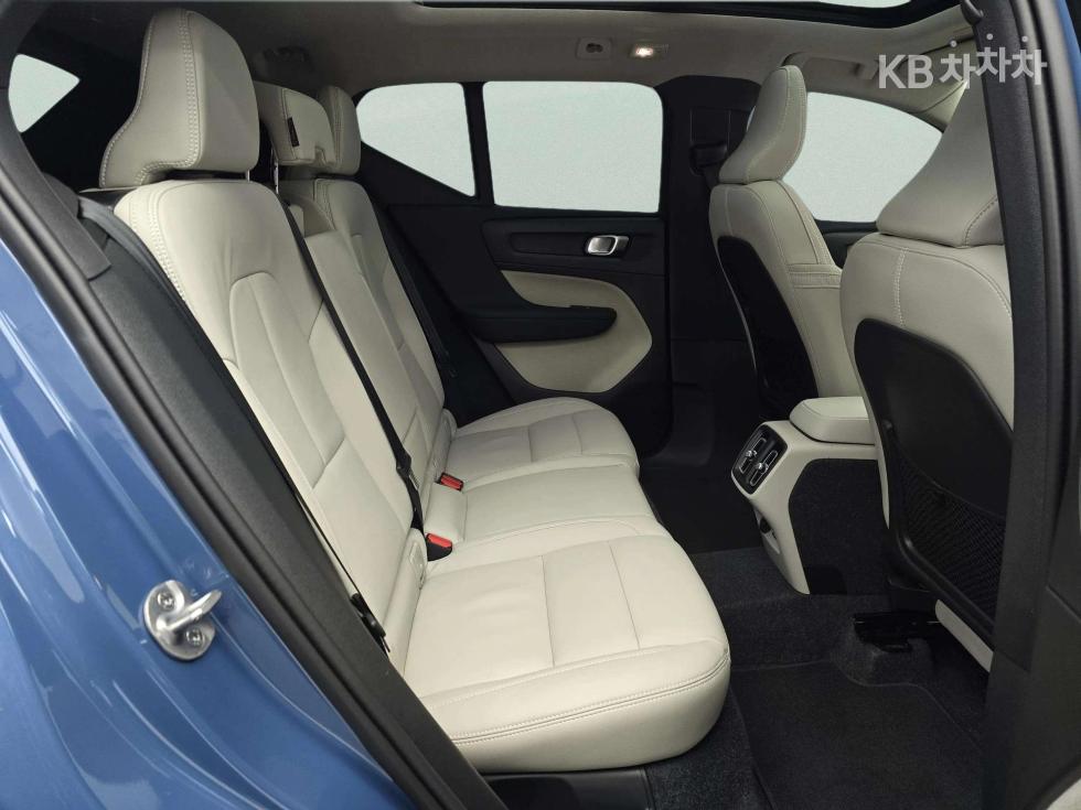 Volvo XC40 — miniaturë 10