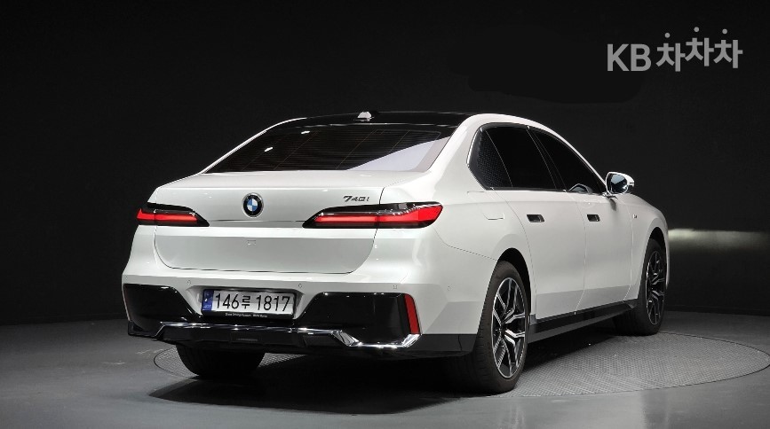 BMW 7er — miniaturë 4