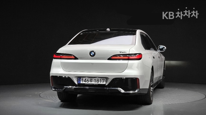 BMW 7er — miniaturë 3