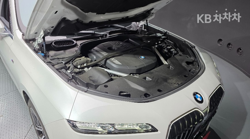 BMW 7er — miniaturë 6