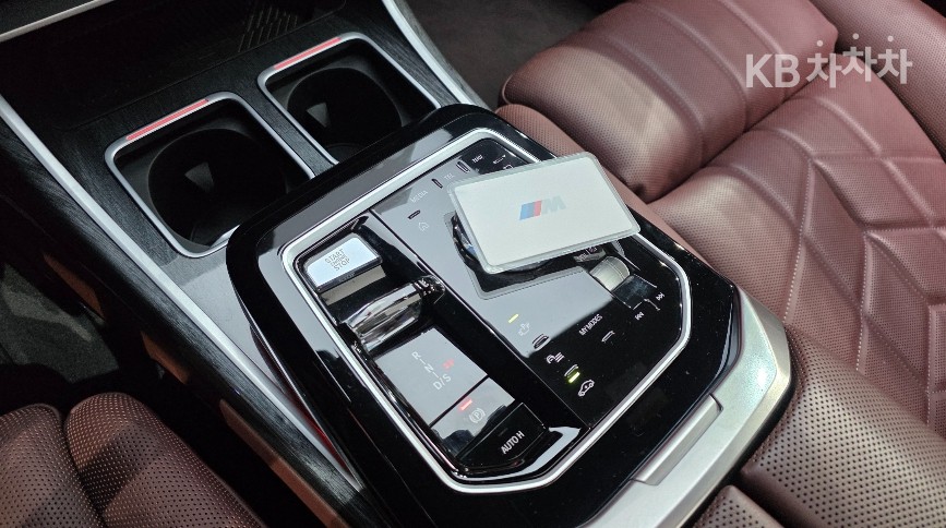 BMW 7er — miniaturë 9